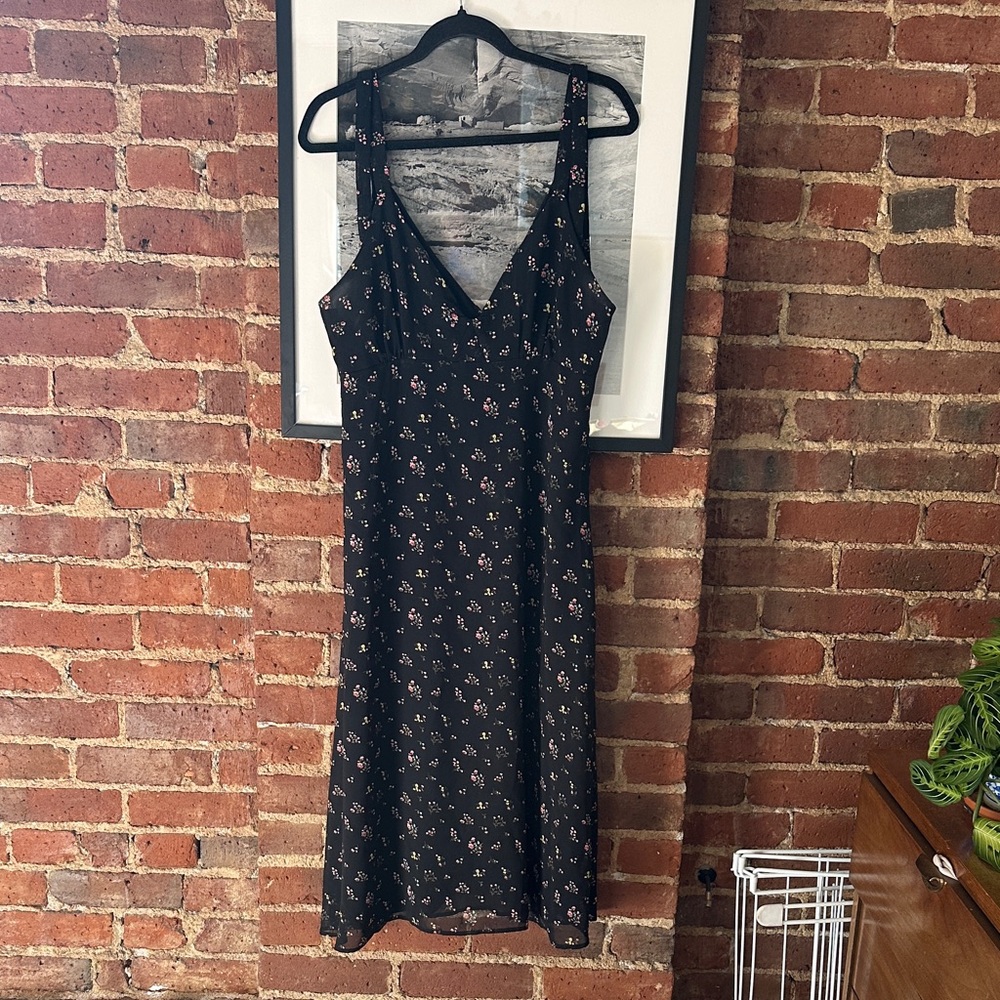 Guess Black Floral Print Midi Dress